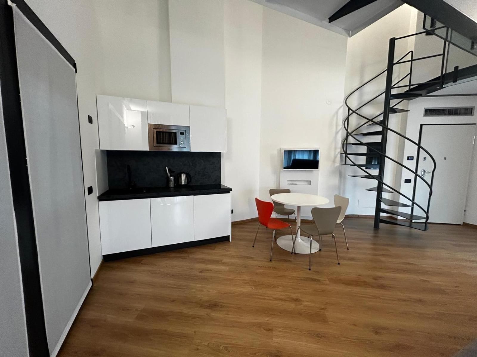 Bb Isola Aparthotel Mailand